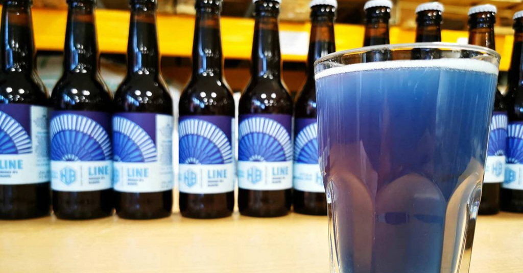 Γάλλοι ζυθοποιοί έφτιαξαν μπλε μπύρα – Rabbit Hop by Moondog's